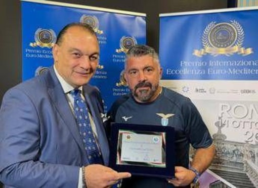 A Gattuso il Premio Eccellenza Euro Mediterraneo: "I giovani vanno ascoltati, alla Lazio nessun alibi" A Gattuso il Premio Eccellenza Euro Mediterraneo: "I giovani vanno ascoltati, alla Lazio nessun alibi"