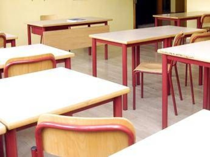 Carta docente 2025-2026 attiva da oggi, inclusi i precari: importo e come richiederla