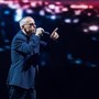 Eros Ramazzotti stop al tour, operato alle corde vocali: "Dovremo aspettare il 2027"