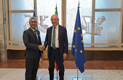 Italia-Malesia, Urso incontra Aziz. Focus su investimenti e terre rare Italia-Malesia, Urso incontra Aziz. Focus su investimenti e terre rare