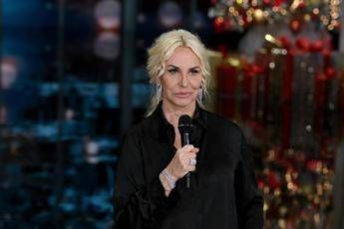 Antonella Clerici: "Rimasi incinta e mi fecero fuori dal programma, è stato vergognoso"