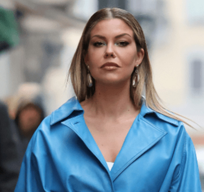 Costanza Caracciolo scopre di avere una diastasi: "Mi dicevano che sembravo incinta" Costanza Caracciolo scopre di avere una diastasi: "Mi dicevano che sembravo incinta"