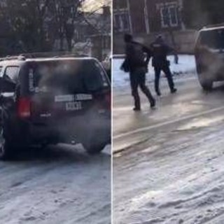 Minneapolis, agente spara e uccide donna in fuga sul Suv Minneapolis, agente spara e uccide donna in fuga sul Suv