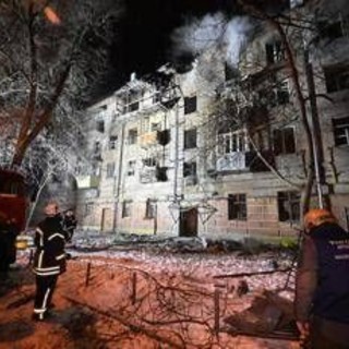 Ucraina, massiccio attacco russo su Kiev e Kharkiv. Continuano negoziati negli Emirati Ucraina, massiccio attacco russo su Kiev e Kharkiv. Continuano negoziati negli Emirati