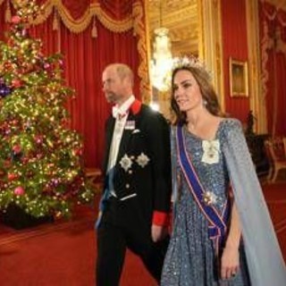 Gran galà a Windsor per il presidente tedesco Steinmeier, ma a brillare è Kate