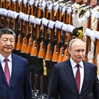 Russia-Cina, svelata cooperazione militare dal 2023: "Pechino ha insegnato a Mosca a silenziare Starlink" Russia-Cina, svelata cooperazione militare dal 2023: "Pechino ha insegnato a Mosca a silenziare Starlink"