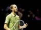 Medvedev, show a Rotterdam contro... le palline