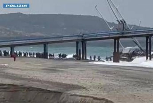 Traffico di migranti dalla Turchia a Reggio Calabria, fermata rete: 25 arresti