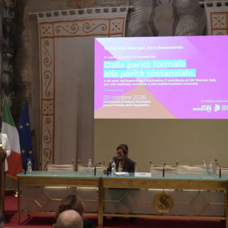 Le donne italiane studiano più degli uomini, ma restano indietro nel lavoro