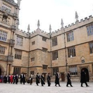 Università, Oxoford è la migliore d'Europa. Tra le italiane in testa il Politecnico di Milano al 45° posto Università, Oxoford è la migliore d'Europa. Tra le italiane in testa il Politecnico di Milano al 45° posto