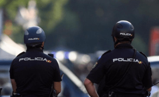 Spagna, torna libero l'italiano accusato di aver ucciso la compagna a Huelva: "Forse è stato un suicidio" Spagna, torna libero l'italiano accusato di aver ucciso la compagna a Huelva: "Forse è stato un suicidio"