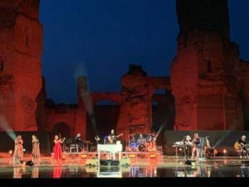 Venditti debutta con il tour: "'Notte prima degli esami' è la mia 'Forever Young'" Venditti debutta con il tour: "'Notte prima degli esami' è la mia 'Forever Young'"