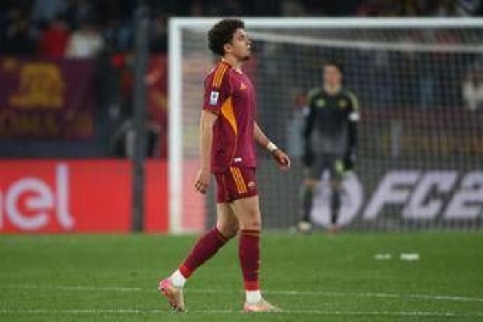 Rapina in casa del calciatore della Roma El Ayanaoui, famiglia chiusa in camera da 6 persone armate