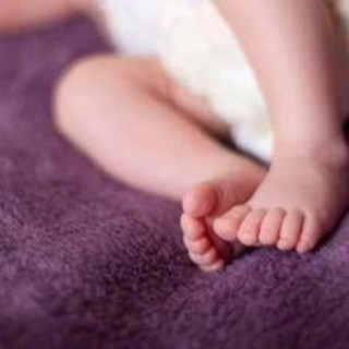 Salerno, parto da record: mamma ha 59 anni e papà 70, è nata Francesca Pia Salerno, parto da record: mamma ha 59 anni e papà 70, è nata Francesca Pia