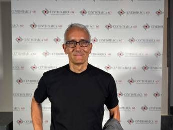 Imprese, Ibarra: "Dati materia prima per capire comportamenti clienti" Imprese, Ibarra: "Dati materia prima per capire comportamenti clienti"