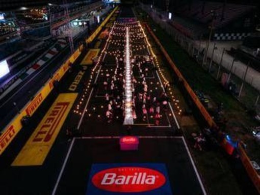 Barilla, con 'La tavolata' riunisce la famiglia del paddock sulla griglia di partenza di Monza Barilla, con 'La tavolata' riunisce la famiglia del paddock sulla griglia di partenza di Monza