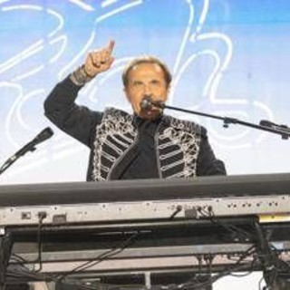 Sanremo 2026, i Pooh ospiti del Suzuki stage: il gran finale Sanremo 2026, i Pooh ospiti del Suzuki stage: il gran finale