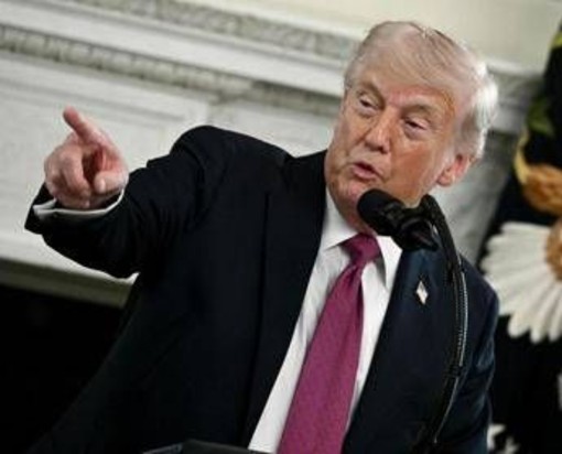 Iran-Usa, Trump cancella missione negoziatori in Pakistan: "A Teheran non si sa chi comanda"