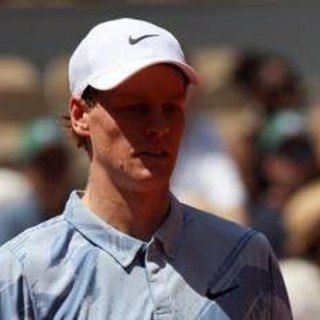 Sinner, e ora? Dal ko al Roland Garros al sogno del bis a Wimbledon, il programma di Jannik